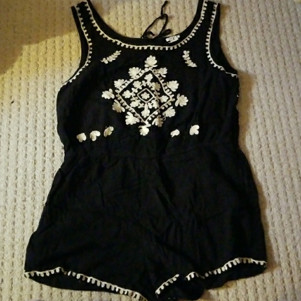 Forever 21 black Romper Size M